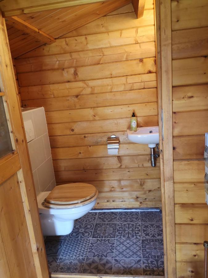 Ruime Romantische Blokhut Zwaanshoek Bagian luar foto
