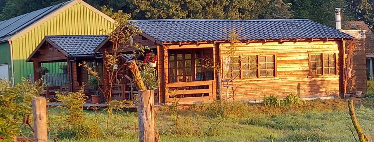 Ruime Romantische Blokhut Zwaanshoek Bagian luar foto